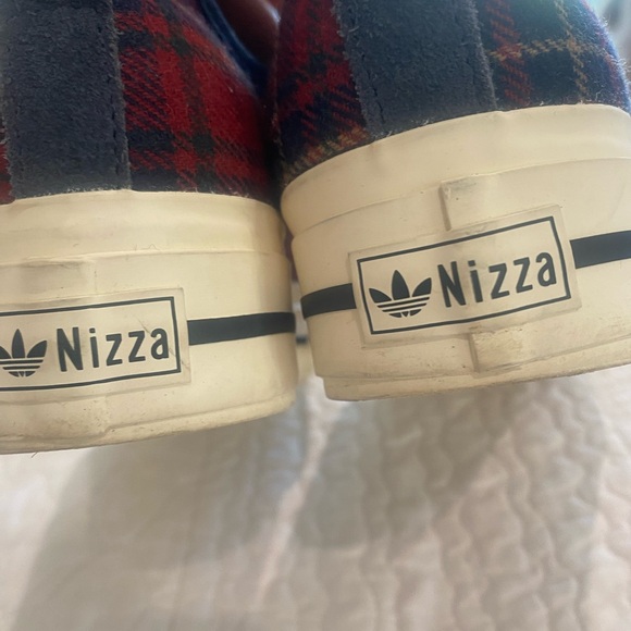 Adidas Women’s platform - Picture 3 of 5